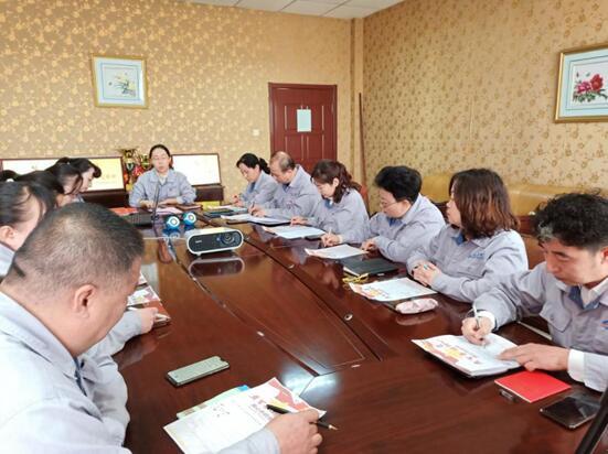 感恩在心中 永远跟党走—生活服务中心党支部召开“我心中的党”主题党日活动